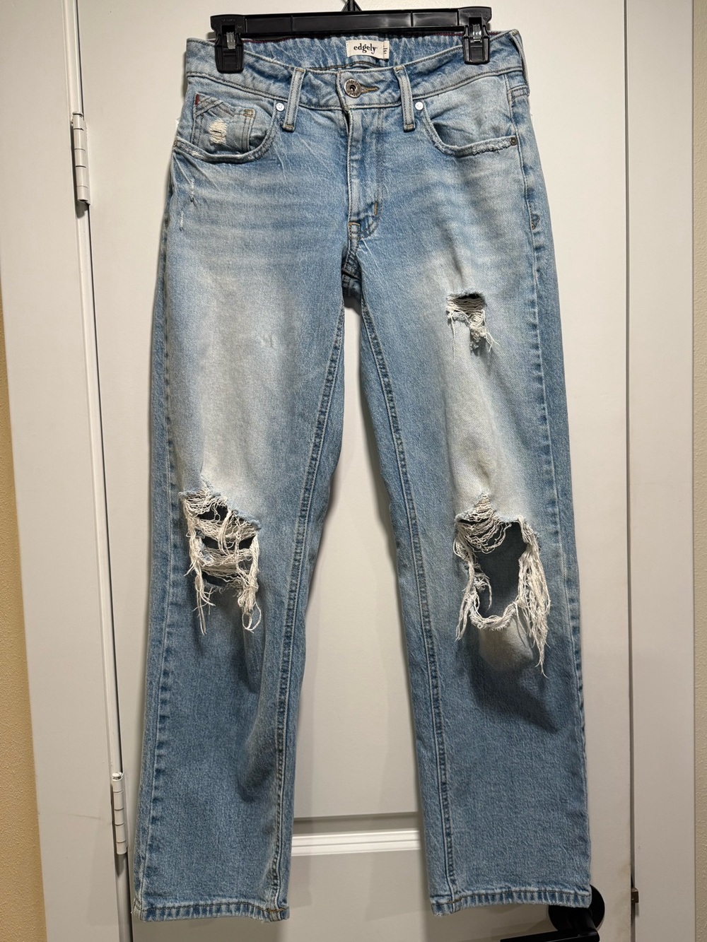edgley light blue distressed boyfriend jeans
